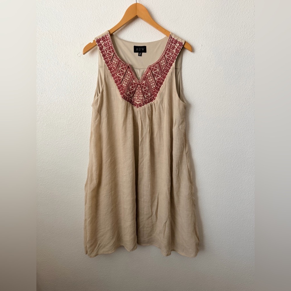 AUW Dress Crepe Beige Embroidered V-Neck Lined Size 14 Sleeveless Shift
